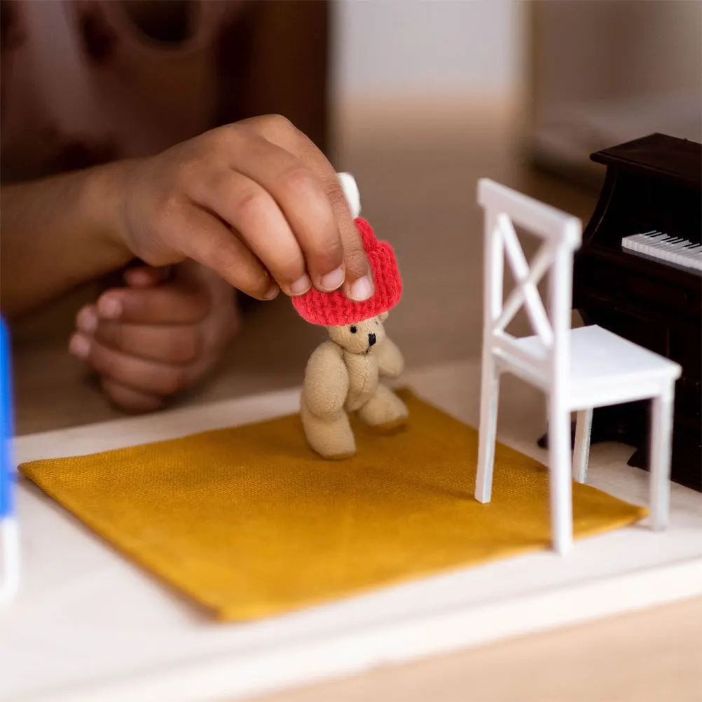 

30Pcs Mini Knitted Christmas Hats 4x4.5cm DIY Tiny Santa Hats Bottle Toppers Holiday Tree Decorations Christmas Craft Ornaments