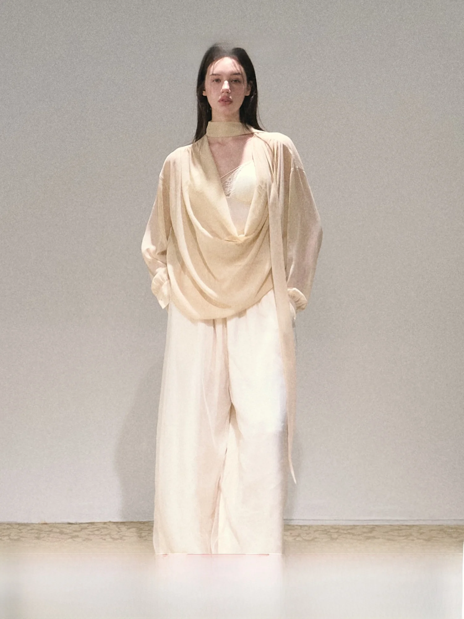 

Женская шифоновая блузка Oakmoov Evening Embrace для ранней осени с глубоким V-образным вырезом и длинными рукавами, модная, для верхней части тела