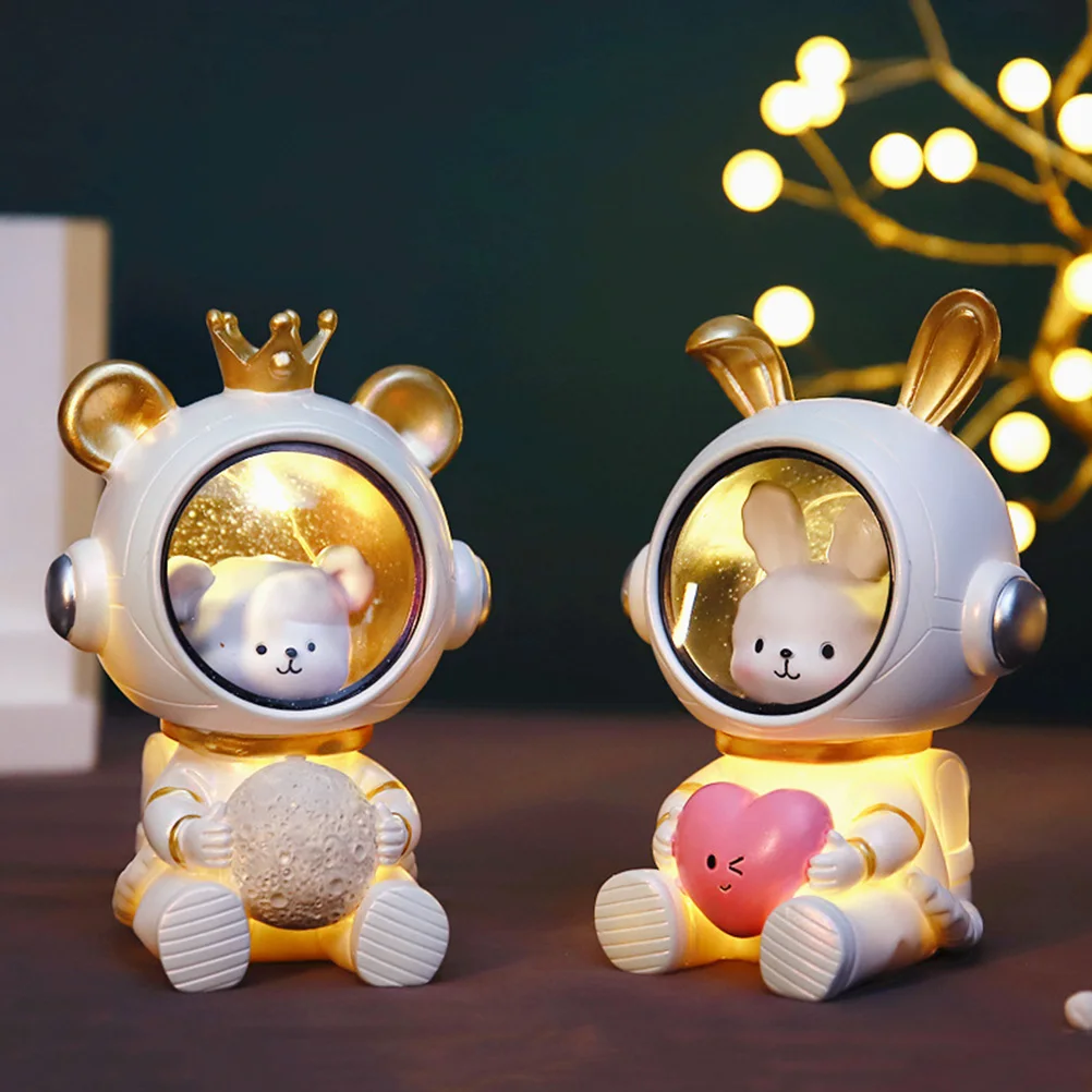 

1Pcs Small Animal Spaceman Night Lamp Resin Craft Powered Lovely Astronaut Desktop Night Light Creative Decorative