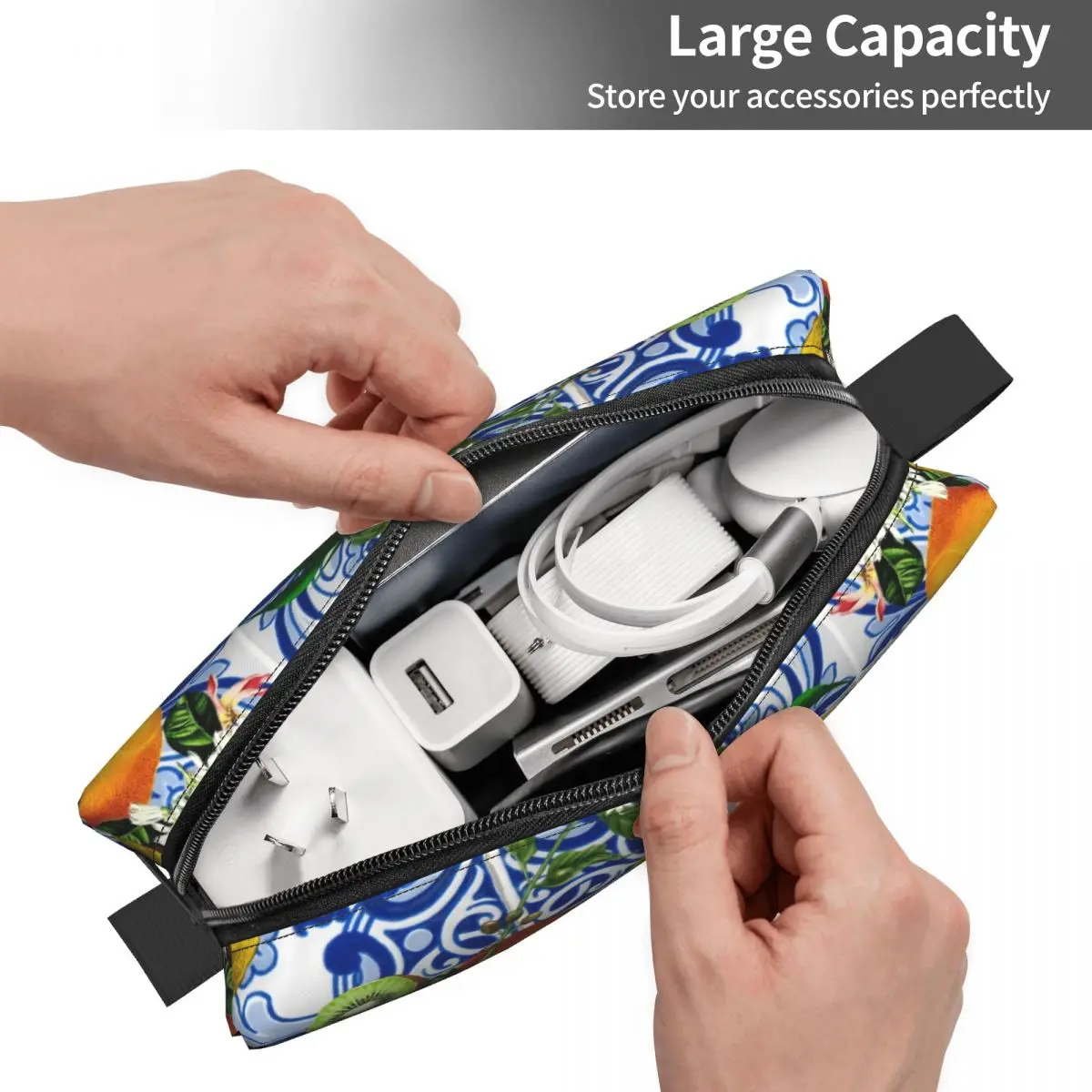 Custom Mediterranean Lemon On Blue Ceramic Tiles Travel Toiletry Bag Women Summer Citrus Fruit Makeup Beauty Storage Dopp Kit