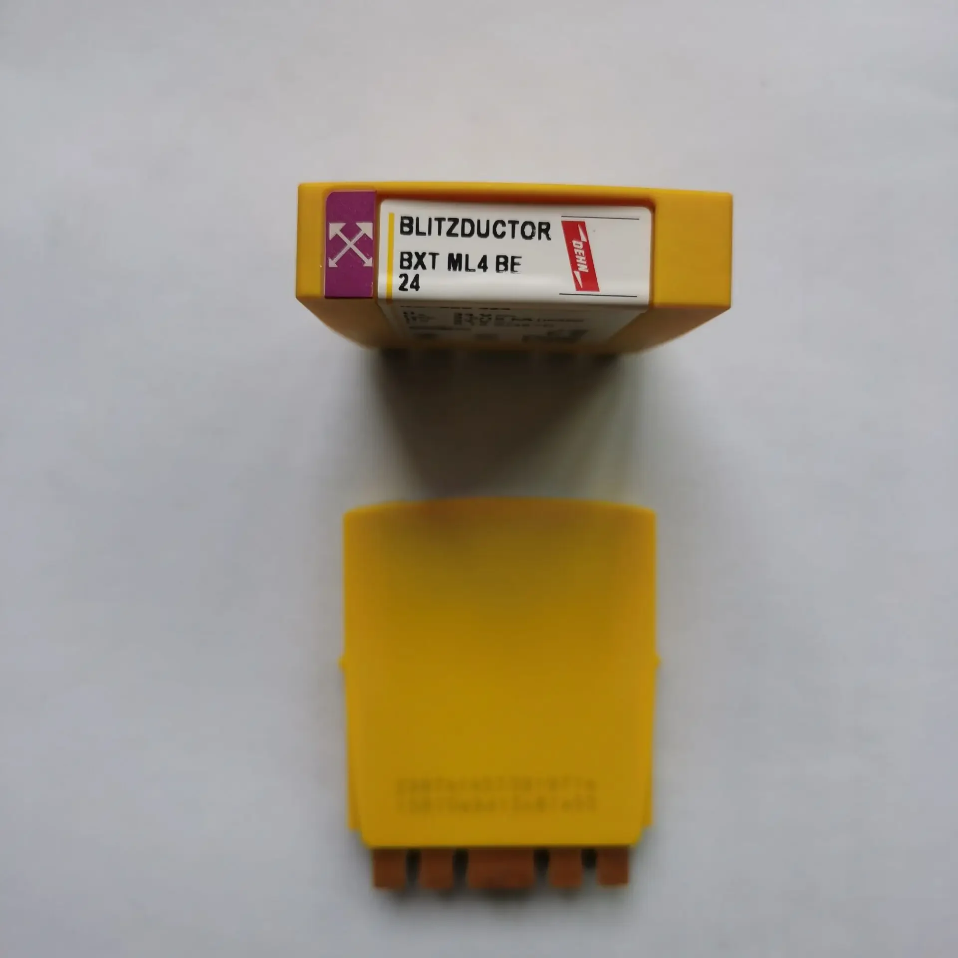 Frete grátis escudo alemão DEHN 920349   O dispositivo de proteção contra raios de sinal BXTU ML4 BD 0-180 está à venda em estoque.