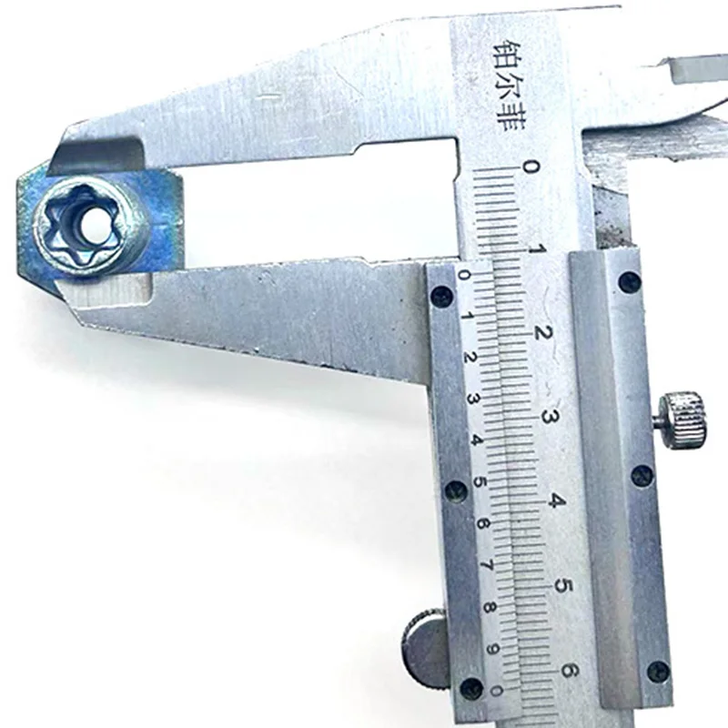 Viti in ferro Aste di fissaggio Staffe per bulloni Viti di regolazione fari Kit di riparazione fari per auto per Mercedes Benz CE CLE CLA GL CLS