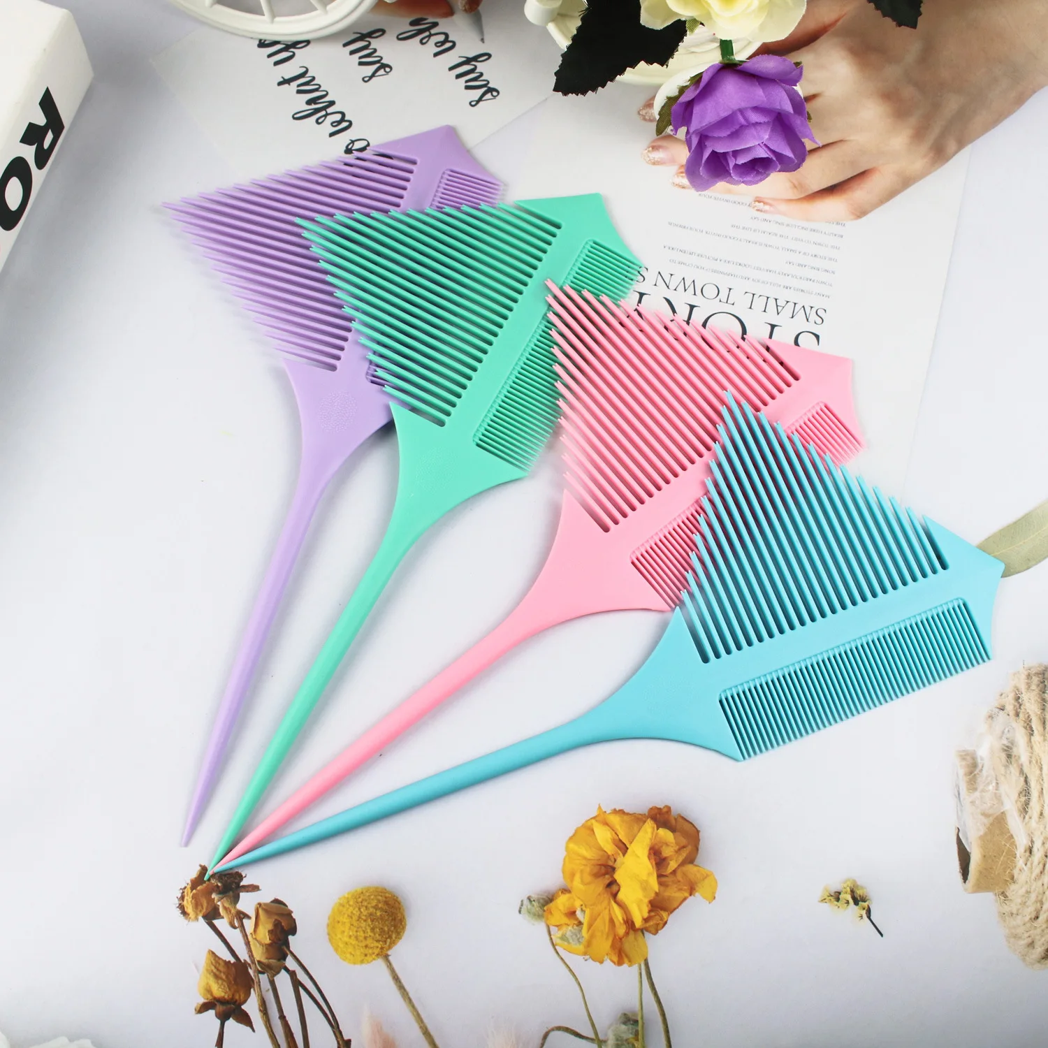 Salon Hair Dyeing Tools Multi-functional Highlighting Comb Pointed Tail Hair Styling Combs Even Hair Distribution Comb Smoothing