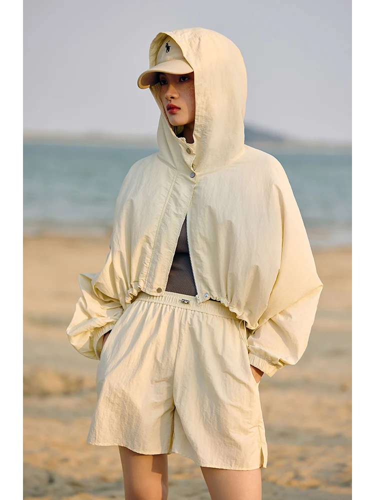ZIQIAO Sunscreen Fashionable Hooded Clothing Suit for Women Summer Niche Design Casual Short Light Coat + Elastic Shorts Female