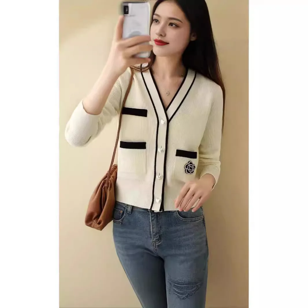 Sweater Women 2024 Fashion Contrast Color Nail Beads Flowers Autumn Winter Short slim-fit Knit Temperament Cardigan Women BD4084