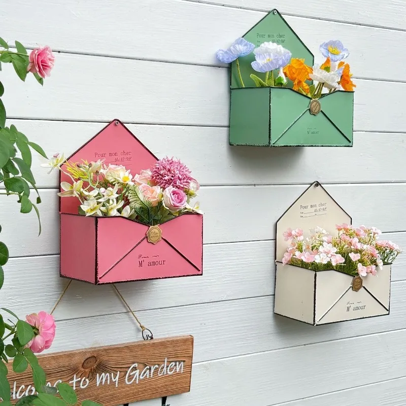Small Envelope Wall Hanging Planter Metal Rustproof Outdoor Garden Decorative Flower Pot Patio Yard Hanging Holder Home Decor