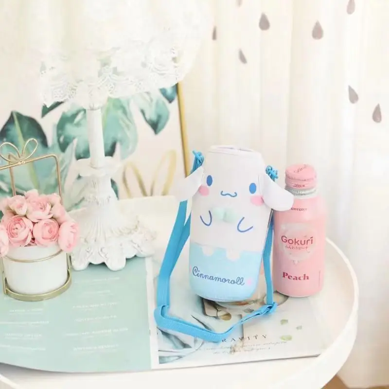 سانريو كارتون كوب ماء حقيبة Kawaii مرحبا كيتي ميلودي كورومي كوب قارورة عازلة واقية كم دمية سحر هدية للأطفال الأصدقاء
