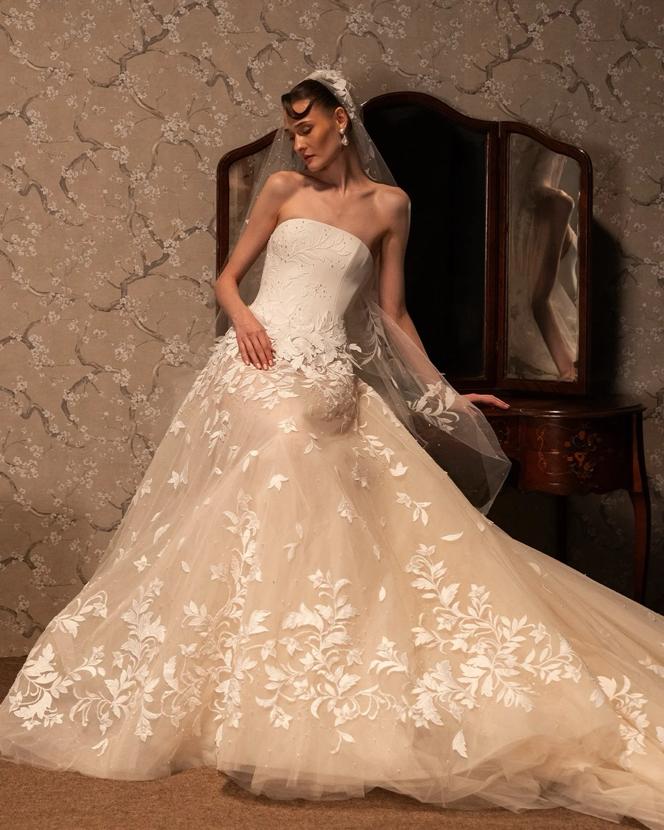 Sharon Said Luxury Royal Ball Gown Wedding Dress Beaded Floral Vine Appliques Long Train Bridal Gowns SW665 Customized