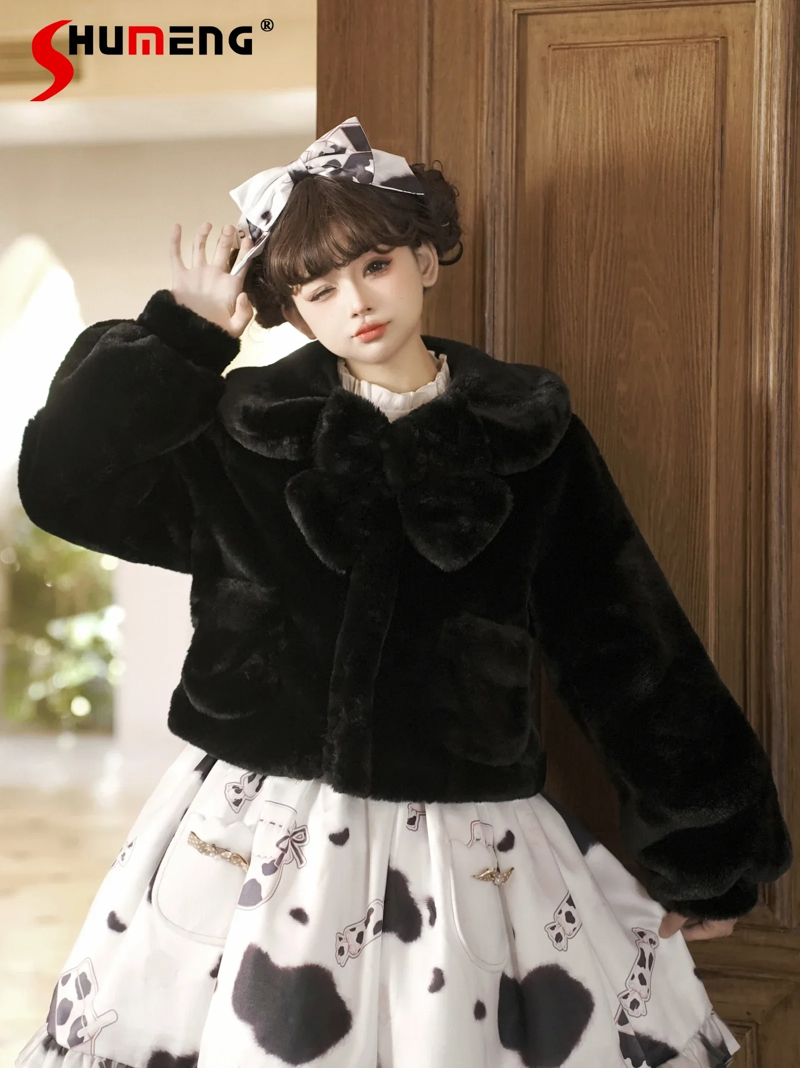 

Lolita Cute Bow Plush Coat 2023 Autumn New Original Sweet Thickened Doll Collar Imitation Rabbit Fur Short Winter Coats Ladies