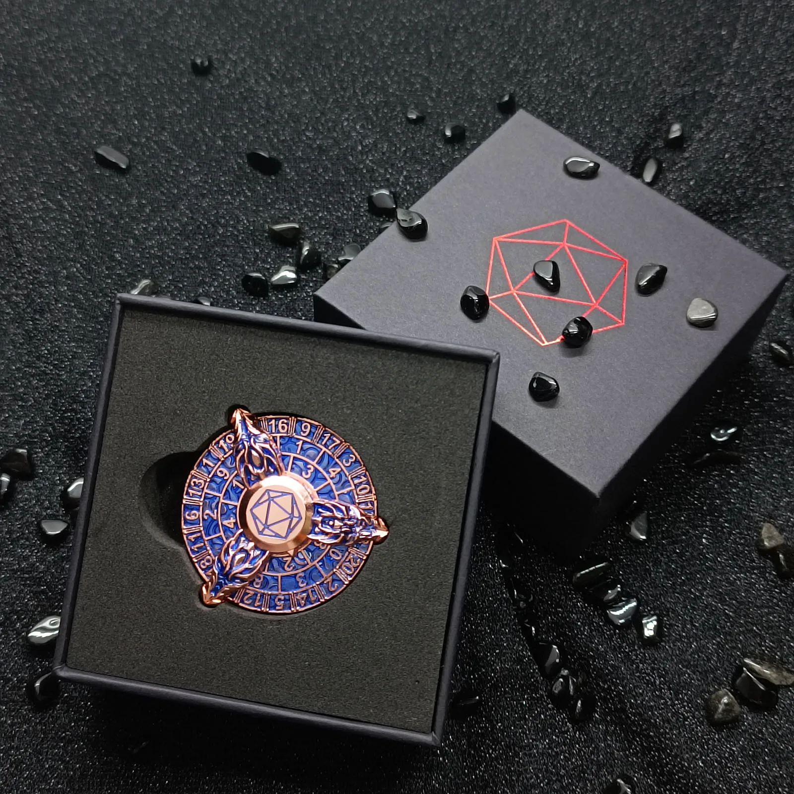 

Вращающиеся металлические игральные кости, крутая рулетка, кулон для Dungeons and Dragons dnd, коллекционные ролевые игральные кости, металлические игральные кости с гироскопом на кончике пальца