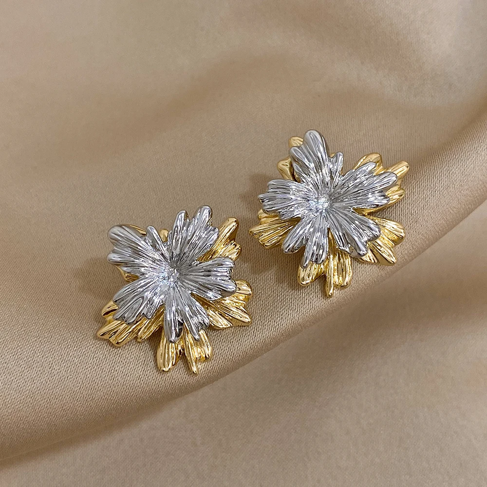 Greatera Vintage Two Tone Layered Metal Flower Stud Earrings for Women Gold Silver Color Floral Statement Earrings Jewelry