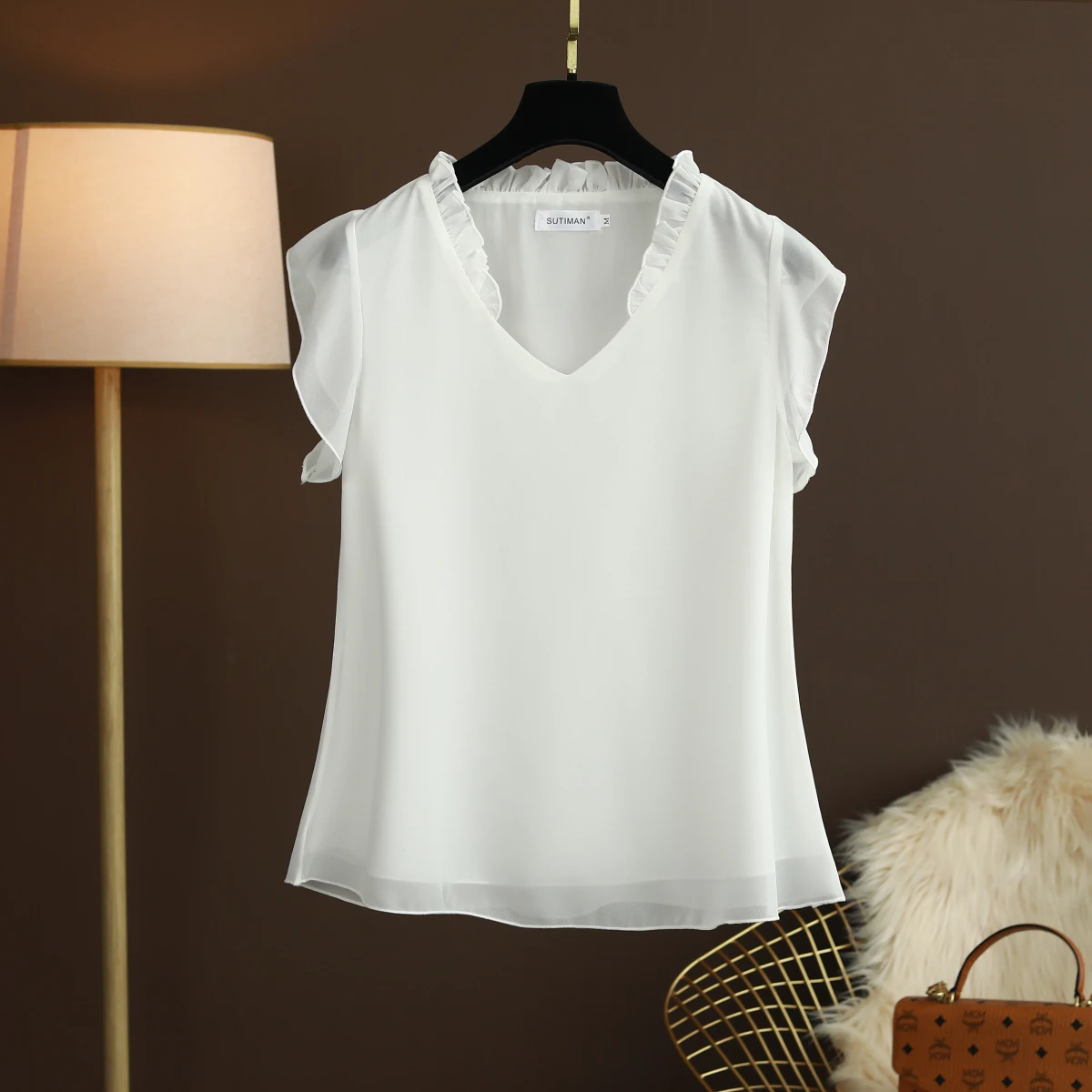 

Новая летняя женская футболка свободного кроя с V-образным вырезом и коротким рукавом в корейском стиле, больших размеров, модный повседневный топ из полиэстера и шифона