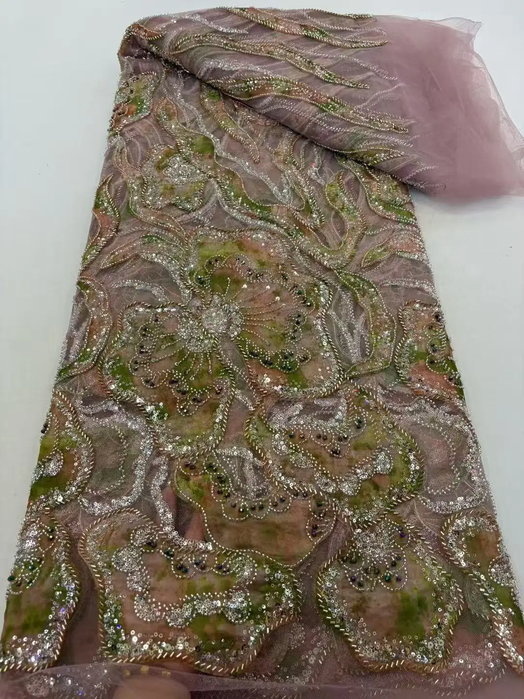 Encaje bordado de cuentas nigerianas africanas hechas a mano con tela de lentejuelas francesas de alta gama para vestidos de novia elegantes a la moda