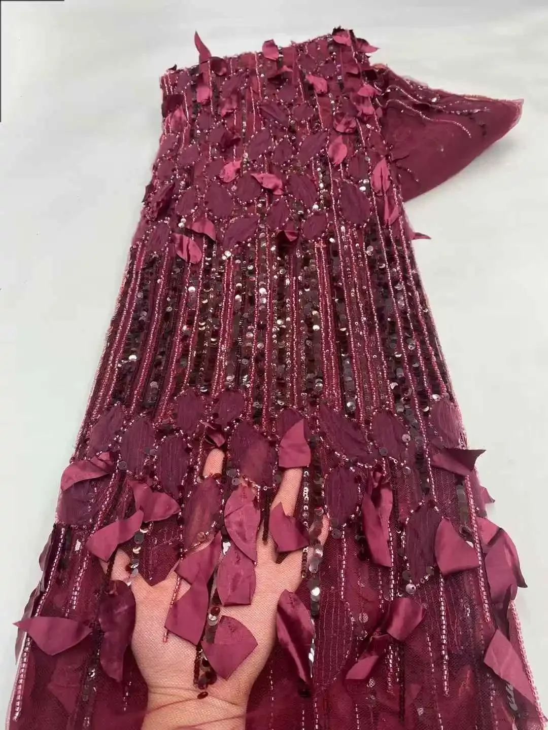 

HOT 2025 Latest Luxury 3D Lace Fabric Dubai Tulle Lace Fabric With Groom Embroidered Applique African Fabric For Dress Sew SZ742