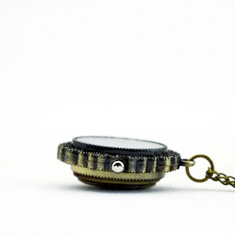 여성과 남성을 위한 빈티지 펜던트 선물, 세부적인 여성 머리 릴리프와 장식 테두리가 있는 앤틱 스타일 타원형 회중시계