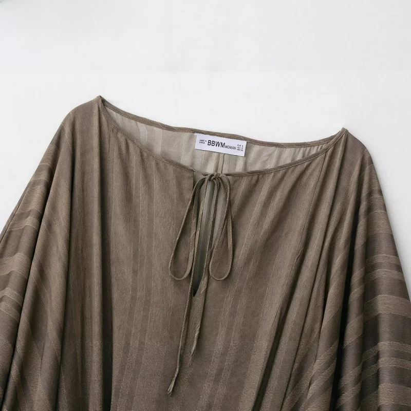 principios de otoño 2025, nueva Faion para mujer, sensación de gama alta, Top bordado esponjoso en capas, Ele Aosphere Batwing Sve irt