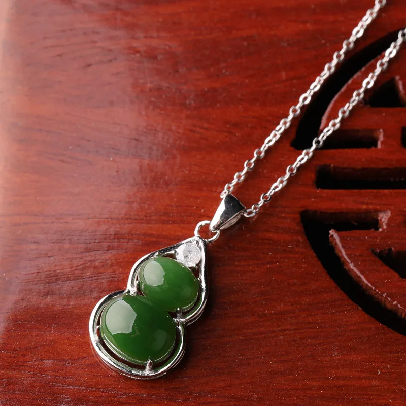 

Подвеска из стерлингового серебра 925 пробы с инкрустацией из хэтяньского яшмы, в старинном стиле, с сертификатом, в форме тыквы