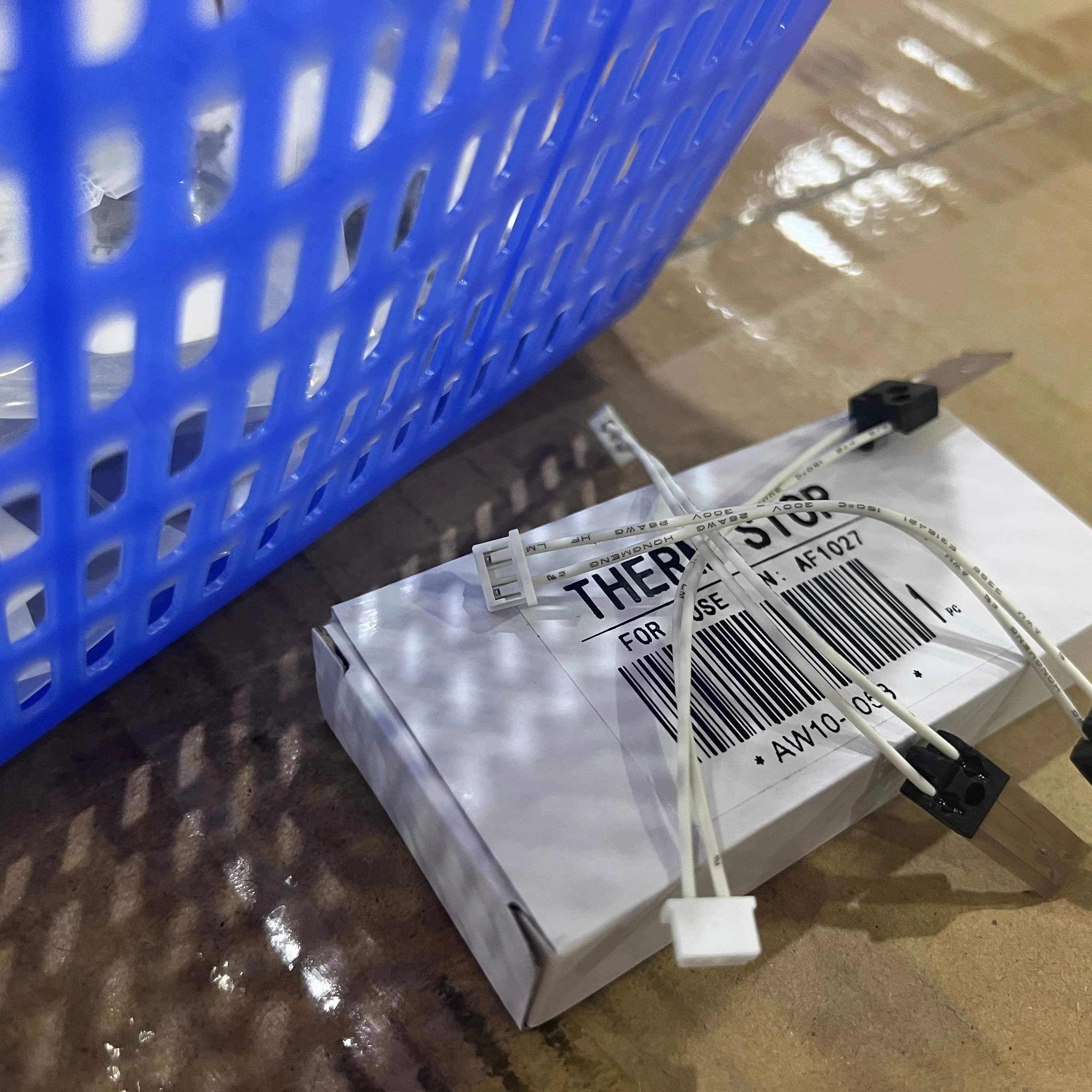 

20pcs AW10-0053 fuser Thermistor For Ricoh AF1022 AF2035 MP2550 MP2851 AF2035 AF3035 AF2045 Genuine original AW100053