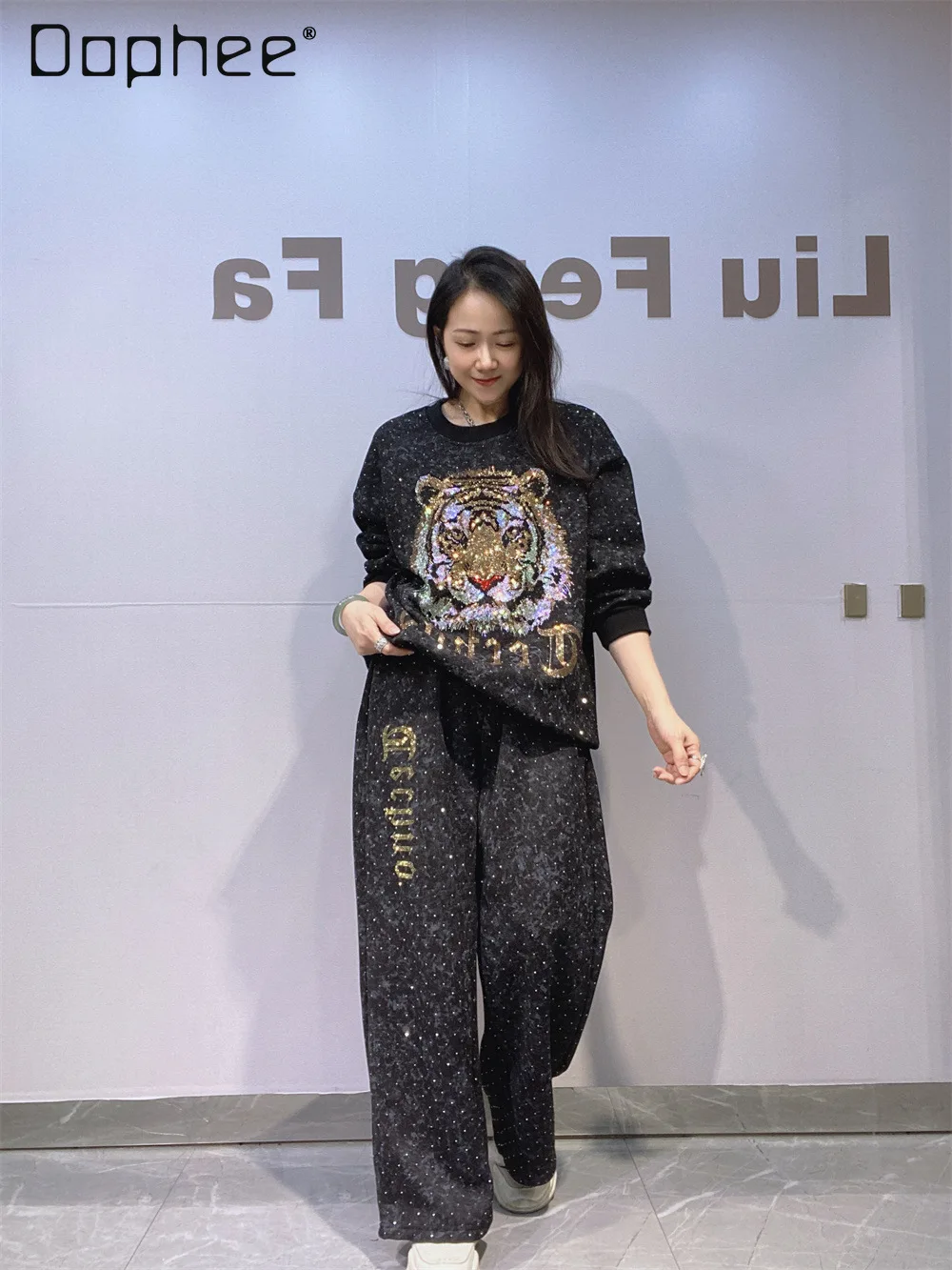 

Пуловер с круглым вырезом и головой тигра со стразами + прямые брюки, комплекты из двух предметов, женские спортивные костюмы, комплекты брюк