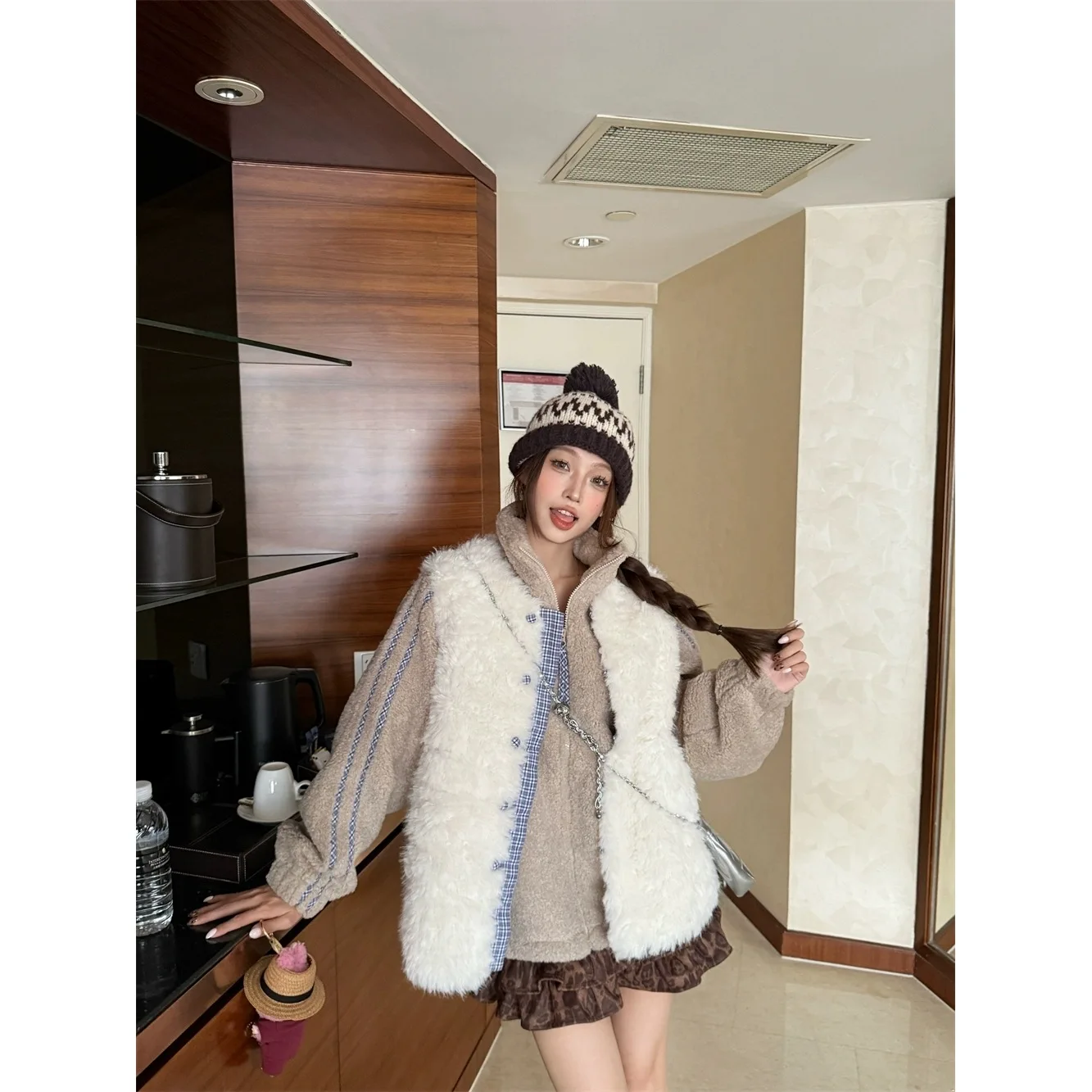 

Sweet Set Oaeal Lamb Fur Jaet Women's Autumn Layering White Vest Outerwear oulder Pad Polyester Fiber round Ne Pure C...