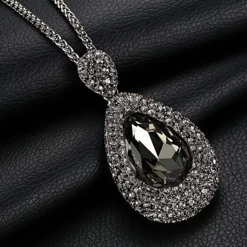 Fashion Korean Women\'s Necklace Rhinestone Crystals Water Drop Pendant Long Sweater Chain For Women Party Jewelry