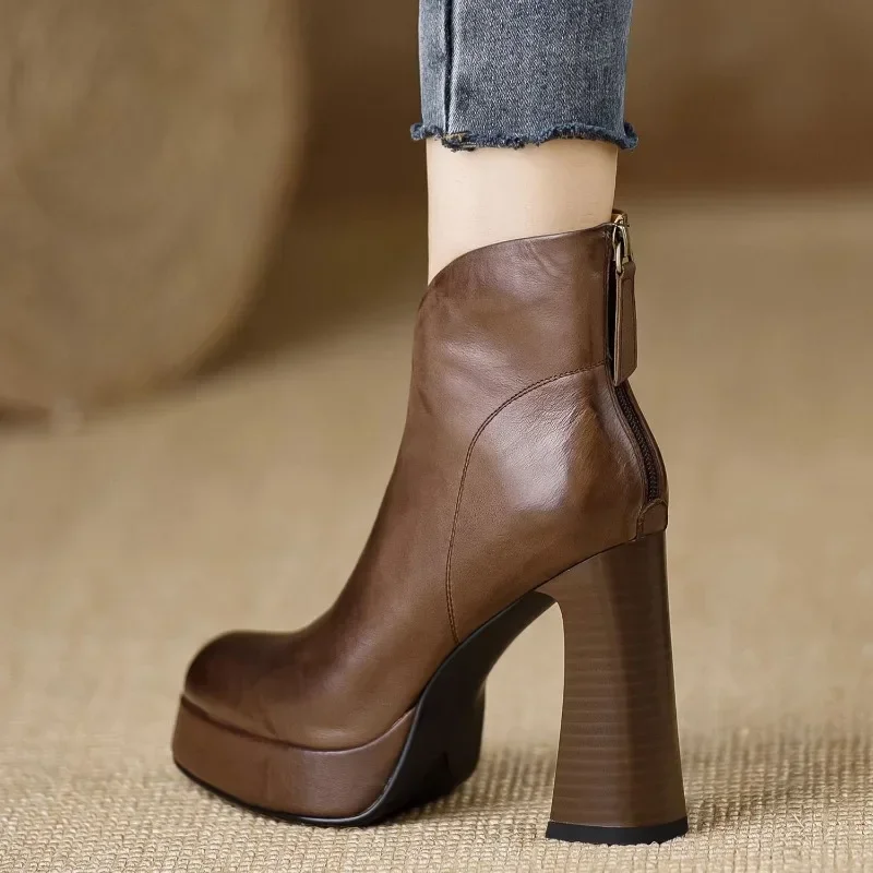 2024 New Soft Leather Women Ankle Boots Platform Short Booties Winter Botas Warm Shoes Round Toe Back Zip Black Brown