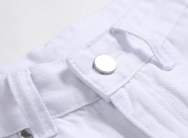 Jeans Putih Pria Gaya Eropa Celana Pria Sepeda Motor Empat Musim Jeans Lurus Desain Berlipat Fashion Remaja Y2k Pakaian Jalanan Pria