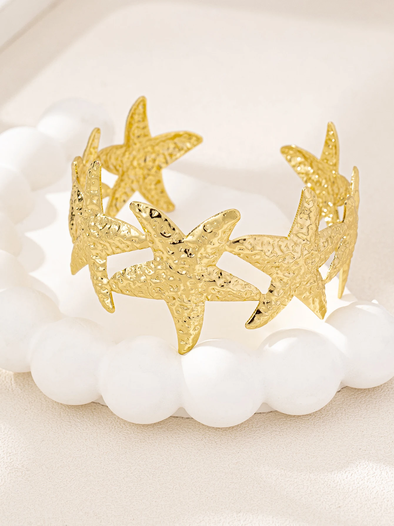 1 Simple Elegant and Versatile Retro Fashion Starfish Bracelet