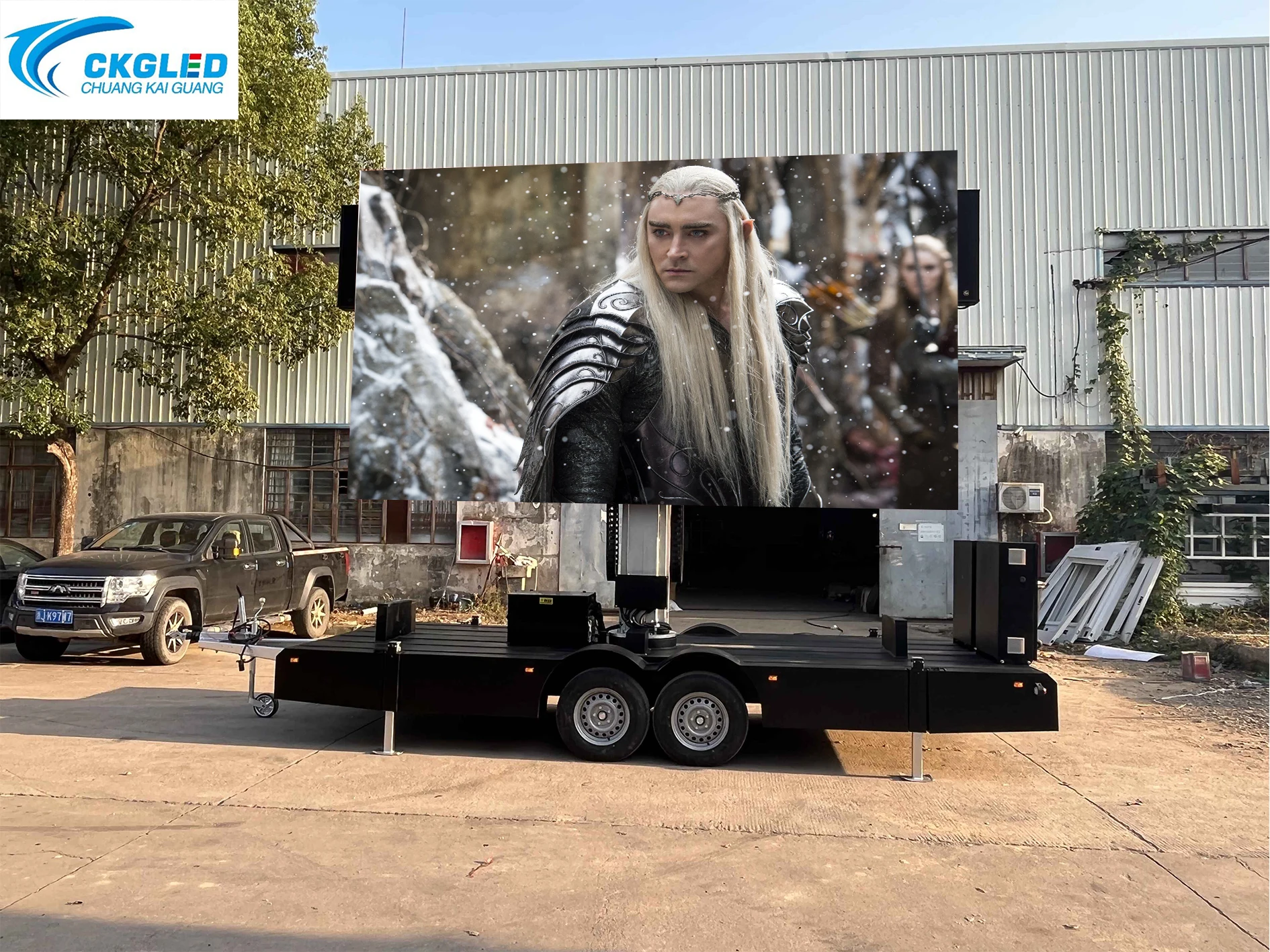 Outdoor Large Advertising Trucks LED Digital Signage Screen Mobile Trailer Led Display