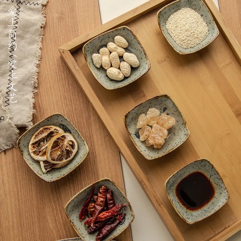 Plato pequeño de cerámica Vintage, plato de salsa de mariscos de dibujos animados creativos japoneses, plato de condimentos, vajilla de cocina para el hogar, triangulación de envíos