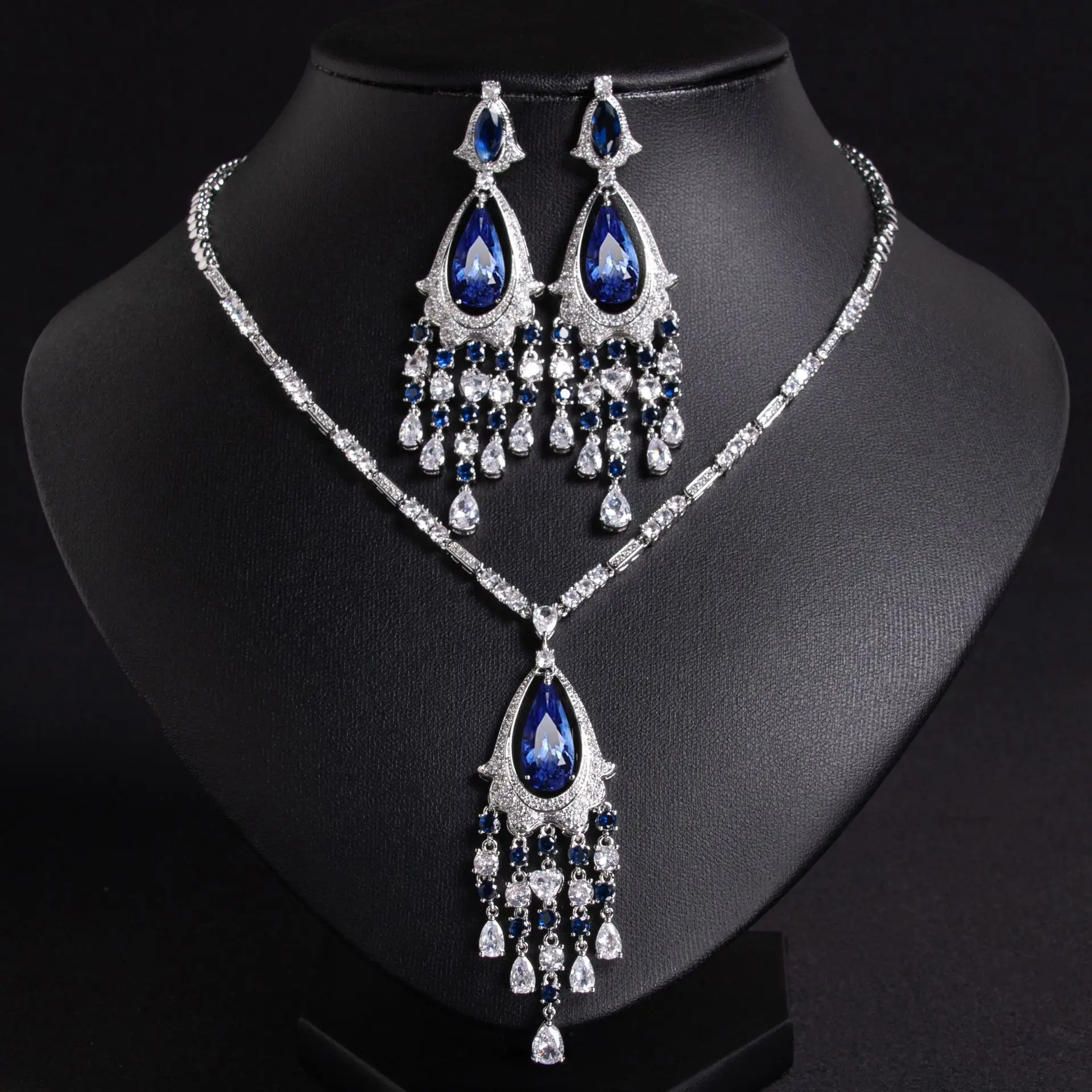 

Cross-border new water drop tassel necklace earrings set inlaid with zircon high-end luxury dress accessories women
