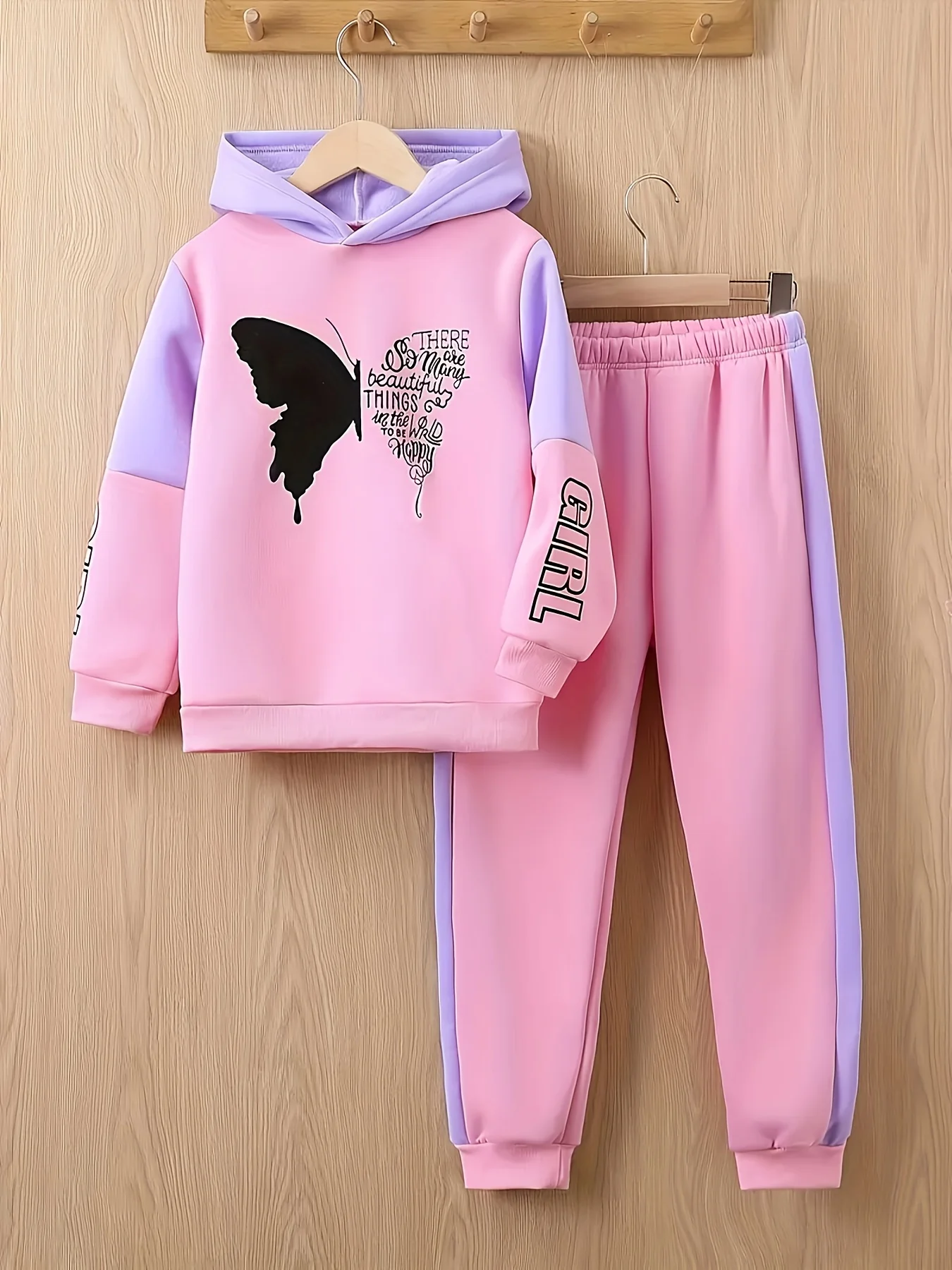 Süßer und cooler schwarzer Schmetterlingsdruck – rosa-lila Farbblock-Hoodie und Jogginghose für Mädchen, trendiges 2-teiliges Set