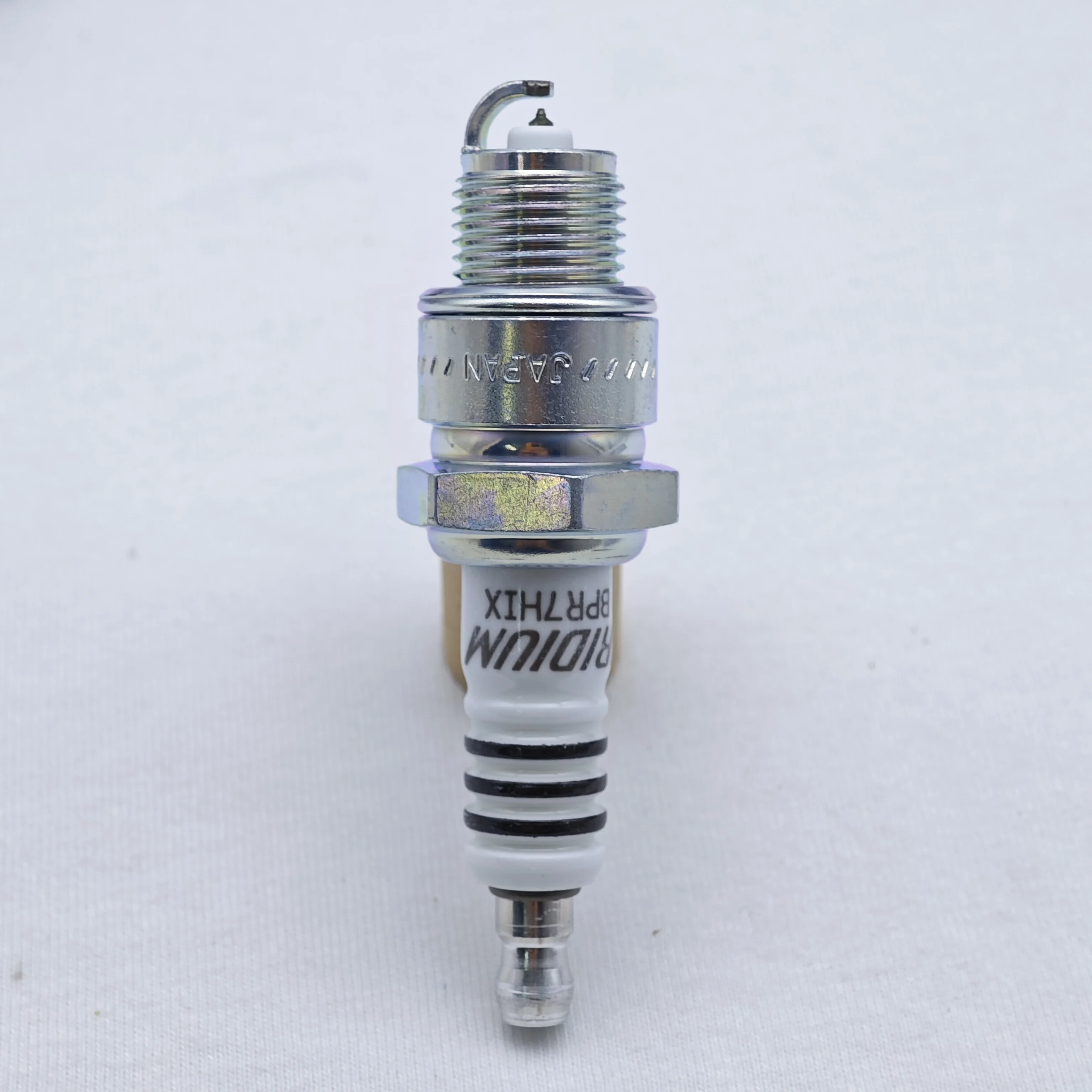 1pcs Original NGK Iridium Spark Plug BPR7HIX 5944 Upgrade BP7HS Suitable For YAMAHA CY50 JOG etc