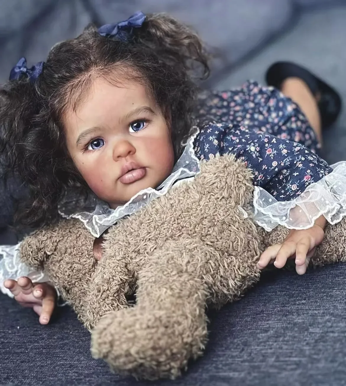 DLS Fornitura limitata personalizzata Reborn Baby Ellie da 22 pollici con capelli radicati a mano Bambola già finita Con abito diverso