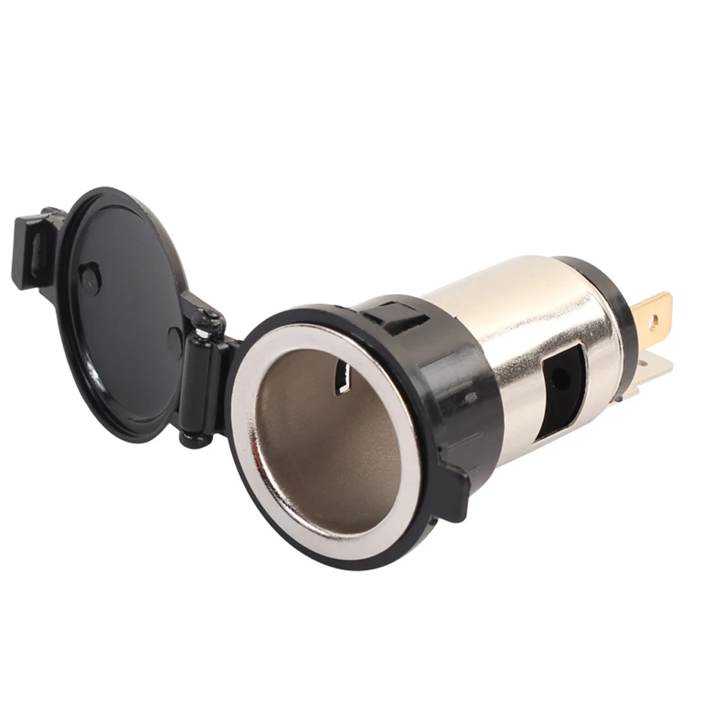 مقبس طاقة ولاعة السجائر مع غطاء مقاوم للماء مقبس إمداد طاقة ولاعة السجائر للدراجات النارية على شكل قارب جرار تلقائي