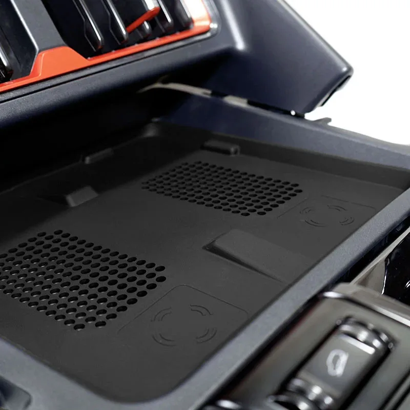 

For BYD SHARK 2024 Wireless Charging Pad Car Pickup Accessories Auto Phone Non-slip Charger Mat Silicone Protective Pad