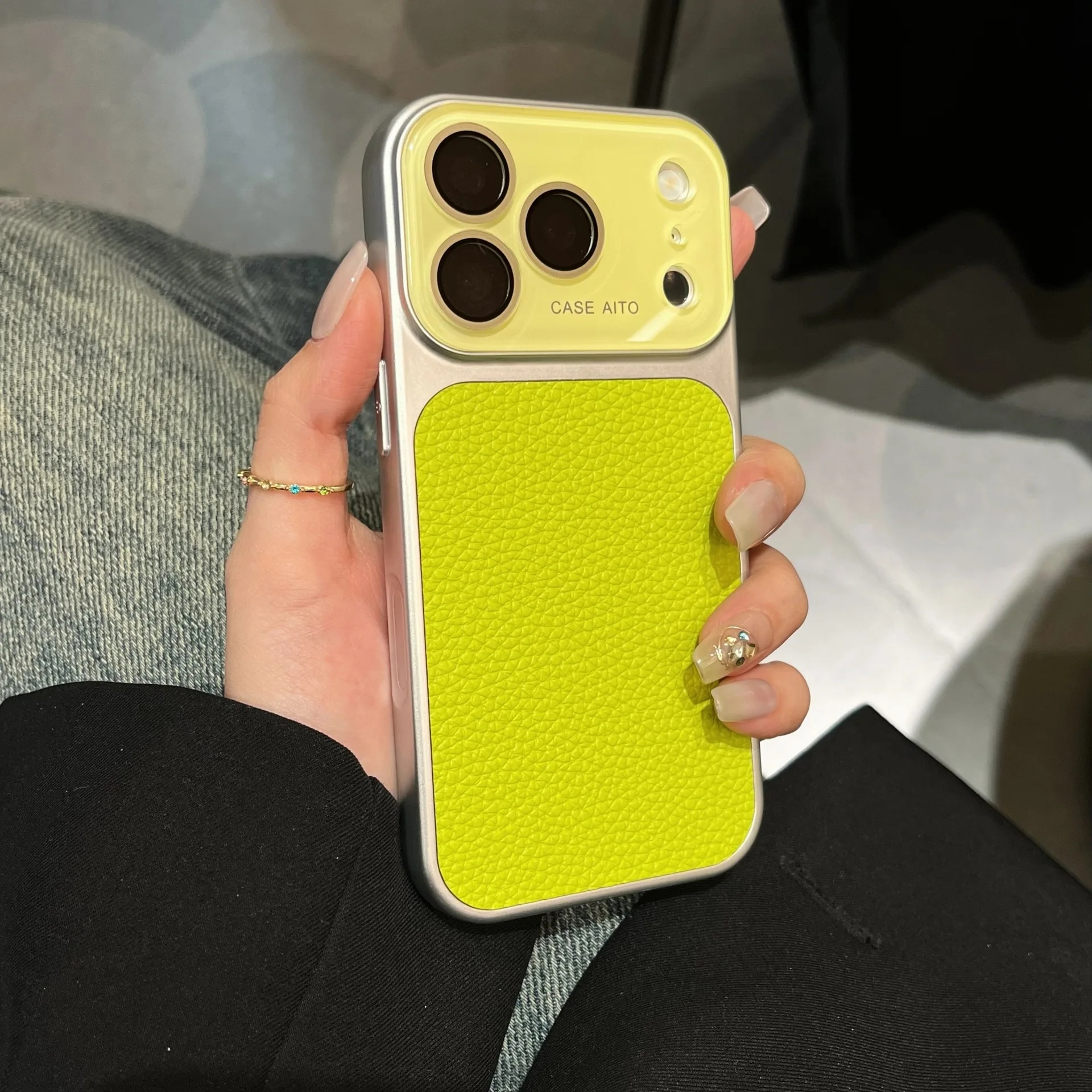 Luxuriöse Litchi-Leder-Textur PU-Leder Handyhülle für iPhone 17 16 15 14 Pro Max 13 mit Linsenschutz und Stoßfänger im Lychee-Design