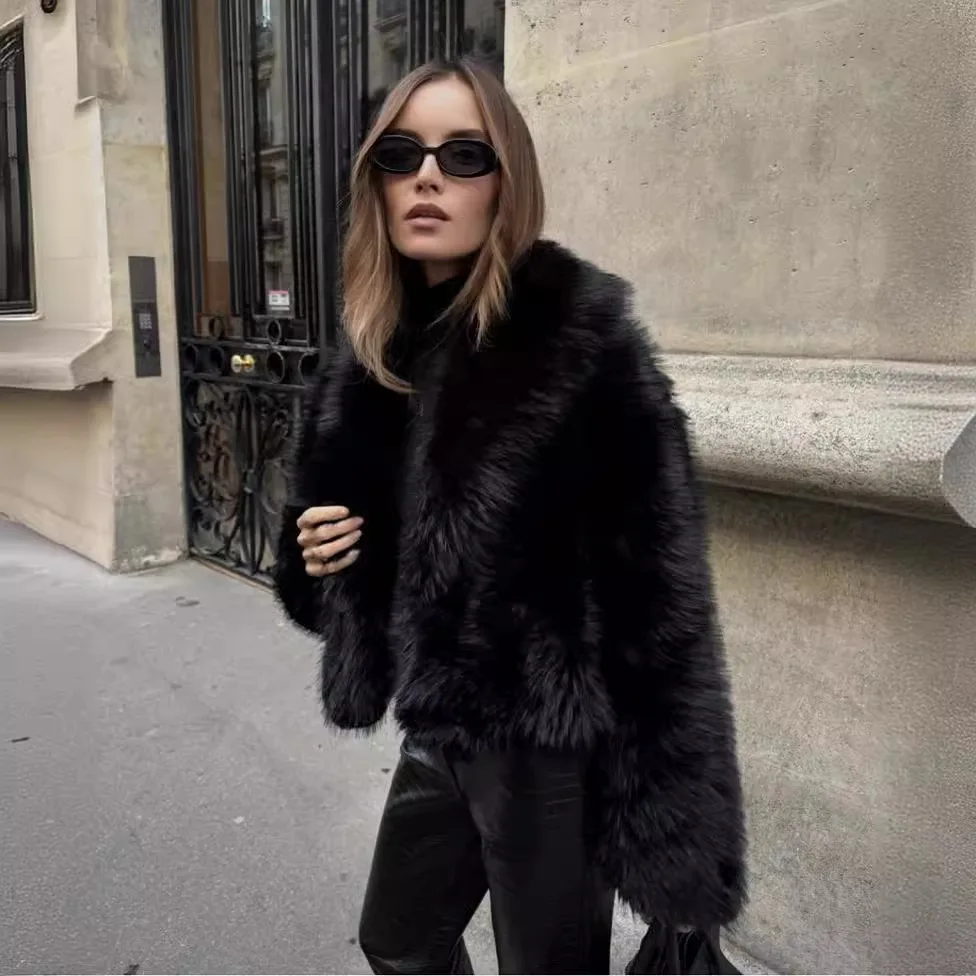 2025 New Black Faux Fox Fur Short Coat Women Thick Warm Plush Top Multiple Colors Available Fashion Versatile Elegant Design