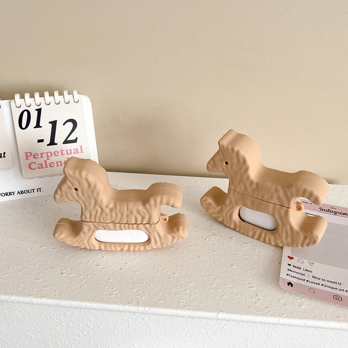 Cute rocking wooden horse AirPods 4th generation Apple Bluetooth headphones case 3rd generation earphone cover 1st generation 2n