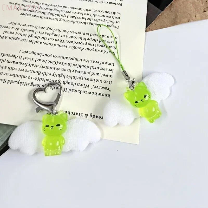 〔MAX-22〕Cute Luminous Alien Cat Keychain Resin Mobile Phone Pendant Bag Charm Backpacks Purses Pendant Party Gift
