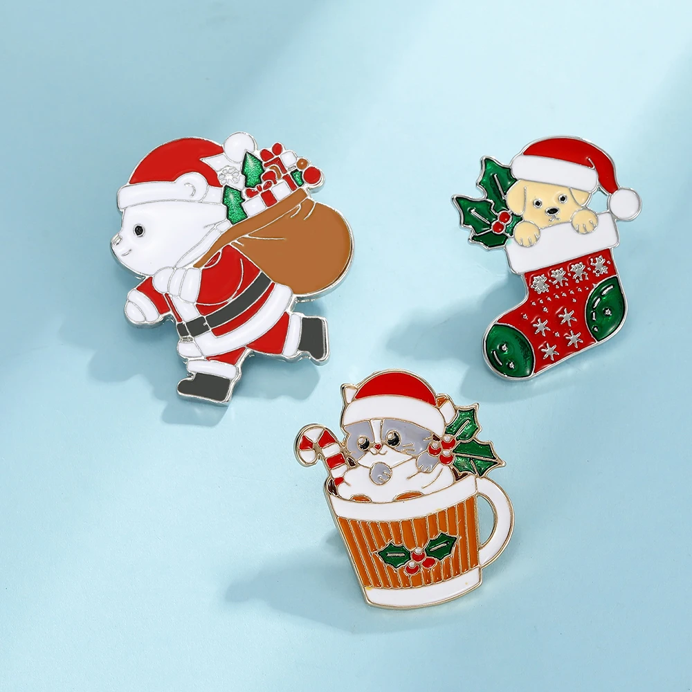 Amole-Broches en émail pour animaux de Noël, Thme Pins, Creative Bear, Santa Claus, Cat Candy Canes, Dog Stocking, Cute Christmas, Wholesale