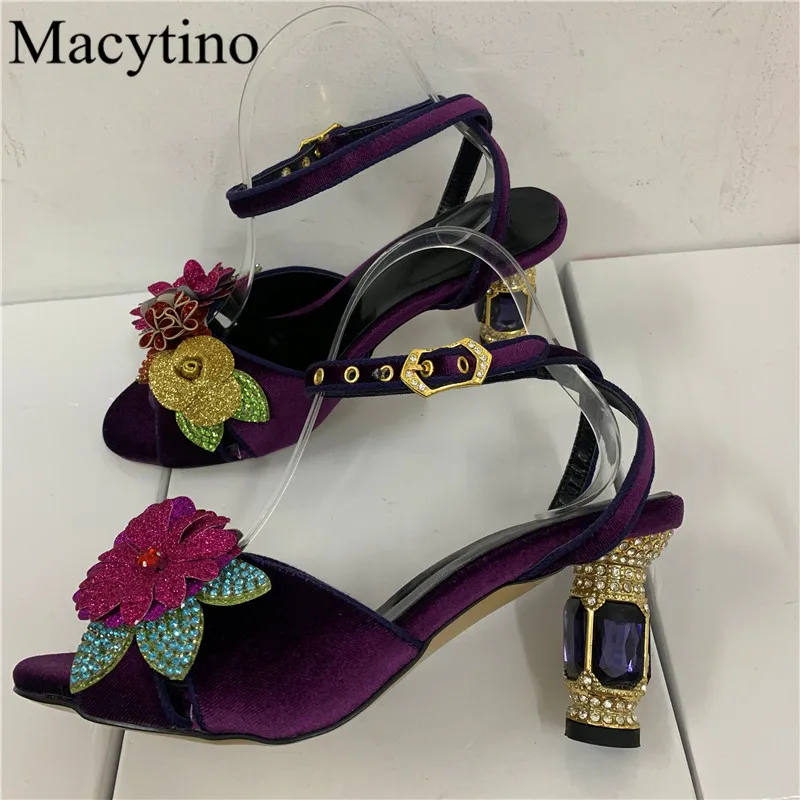 

Diamond Heel Flower Ladies High Heel Sandals Round Toe Strange Heel Block Heel High Heel Fashion Party Sandals