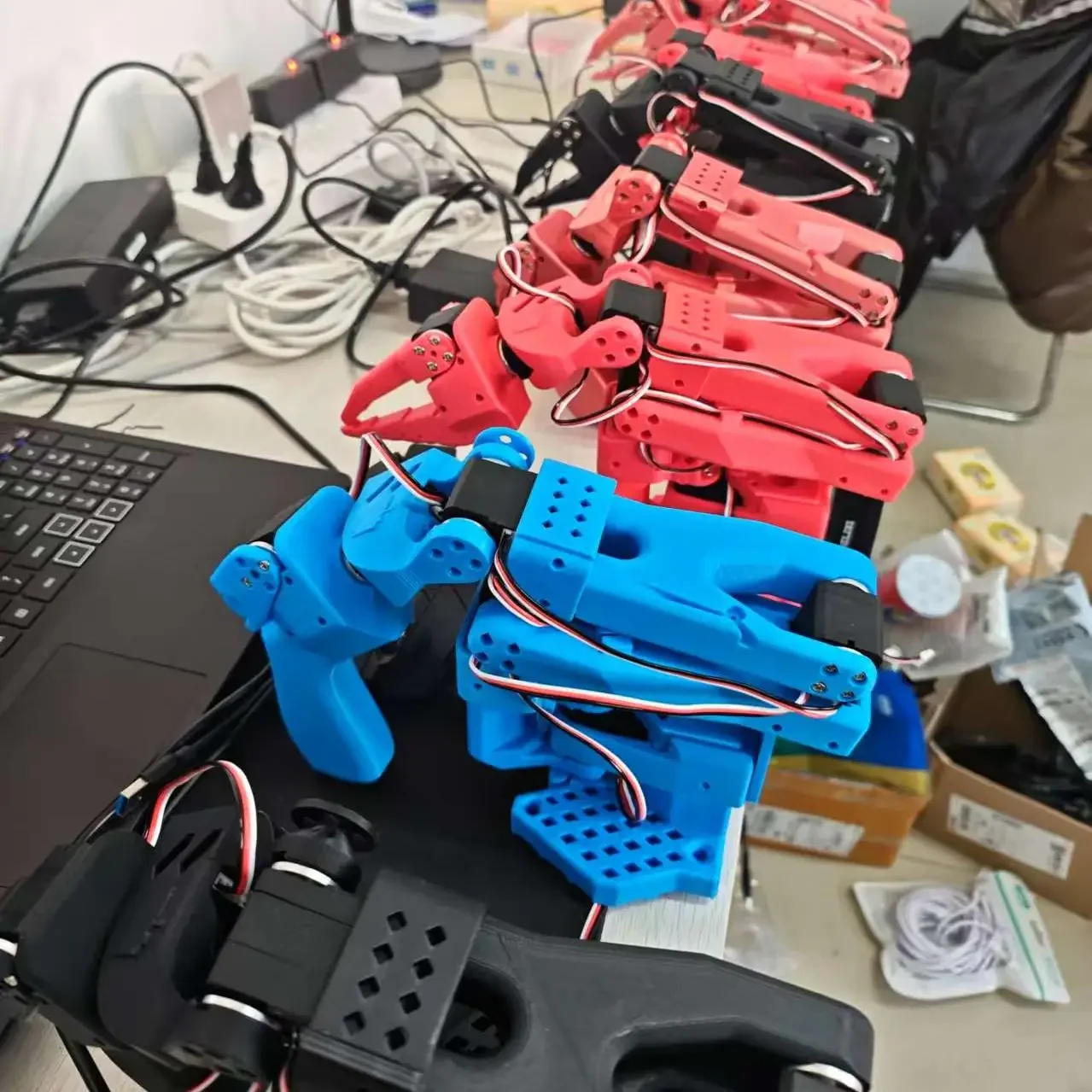Exclusive discount for black dog wood fans lerobot aloha so100 servo + 3D printed parts