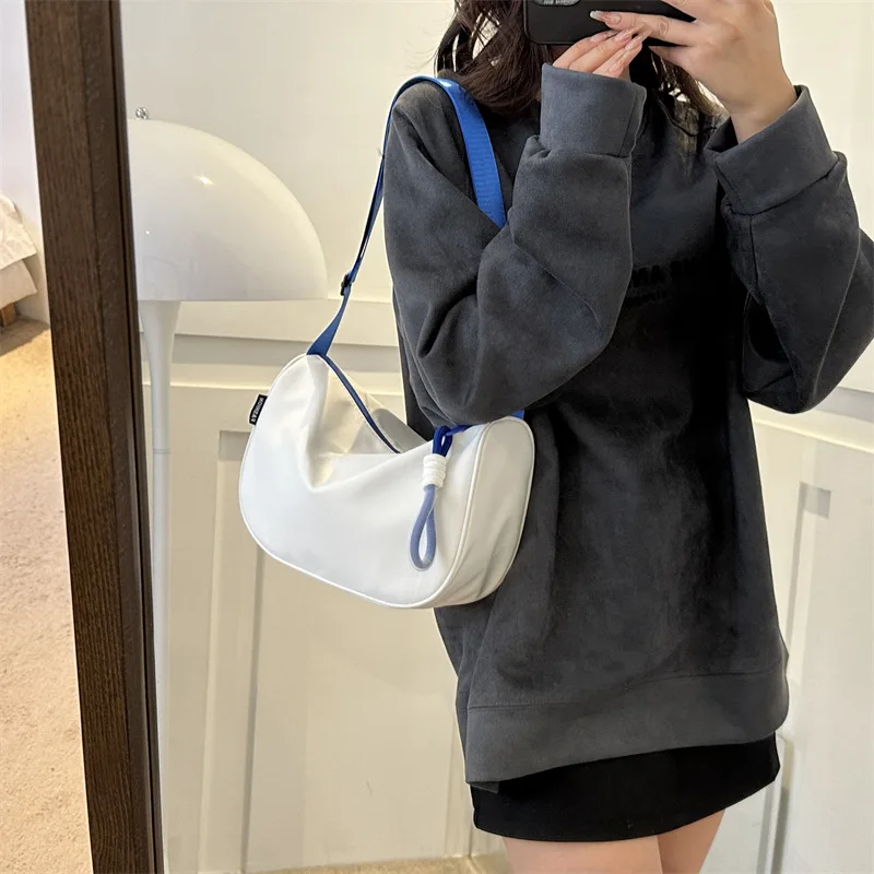 

Leisure Minimalist Oxford Cloth Large Capacity Crossbody Bag Fashion Pendant New Lightweight Underarm Tote Women's Shoulder Bag