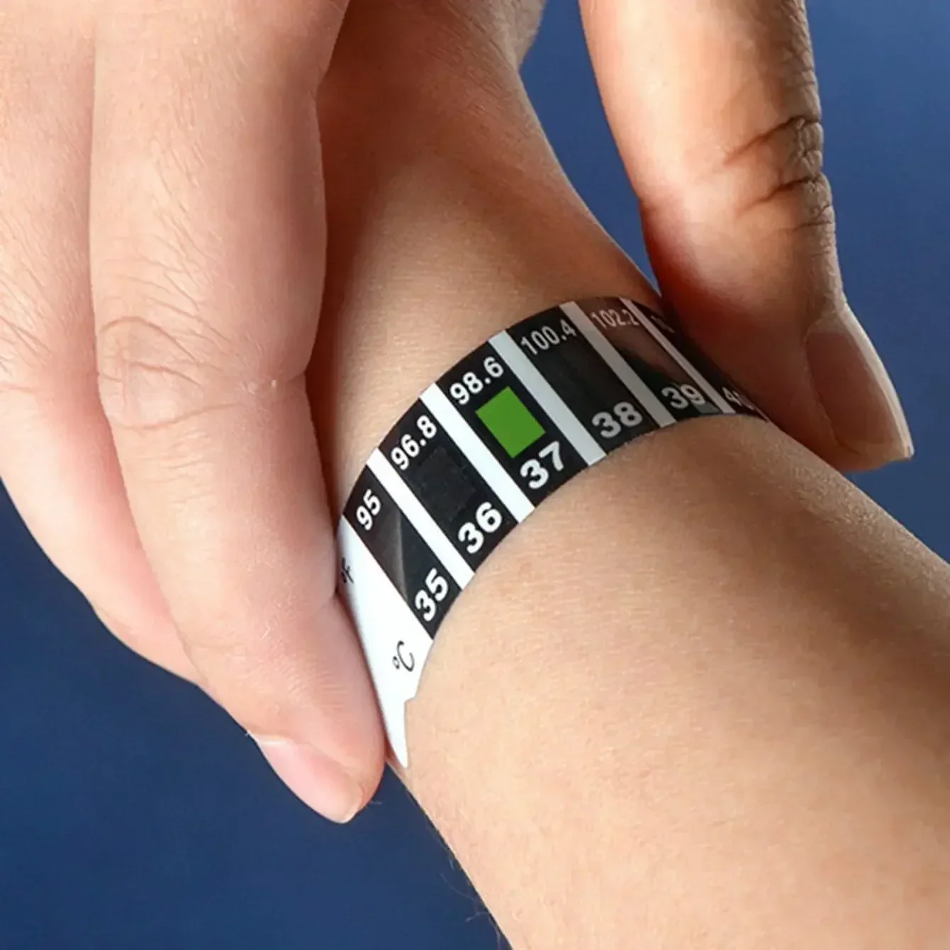 Termometro per testa sulla fronte Termometro flessibile riutilizzabile per acqua e latte Febbre Corpo Adesivo per temperatura per test per bambini e bambini