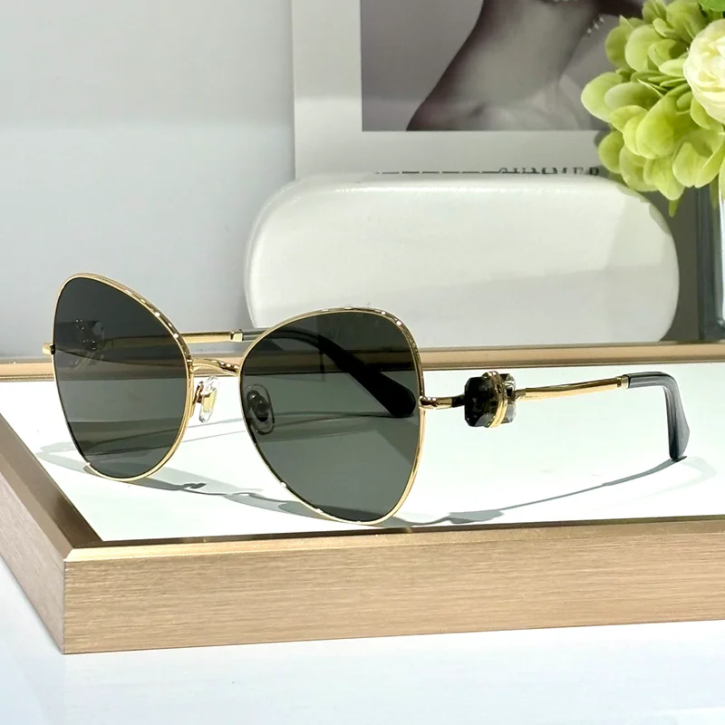 

INS Fashion Classical Black Gold Cat Eye Sunglasses Female SK7002 Niche Luxury Crystal Style Alloy Solar Glasses for Women