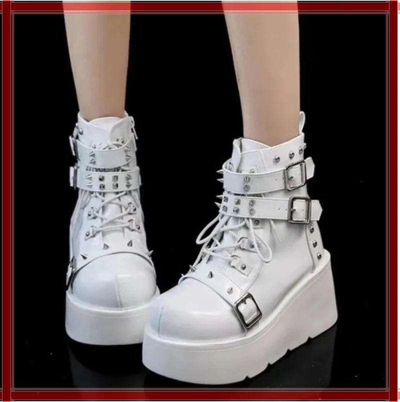 ファッション女性のブーツデザイナーパンクアンクルブーツ新しいゴシックリベットバックル靴女性のためのクールなレトロプラットフォームブーツ Zapatos Mujer