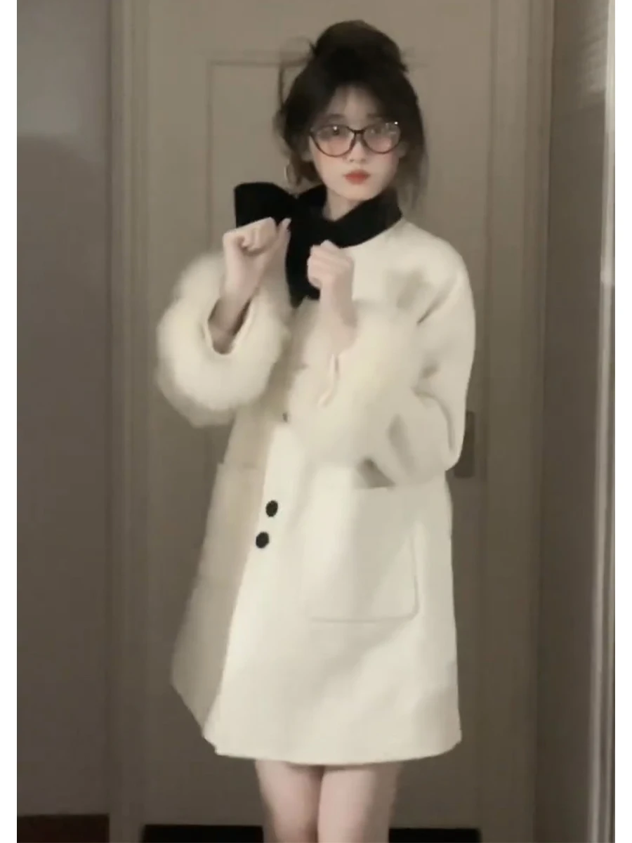 

Elegant Short Thickened Fur Sleeve Patchwork Women's Coat Autumn Winter New Style Woolen Outerwear Vintage round Neck Button