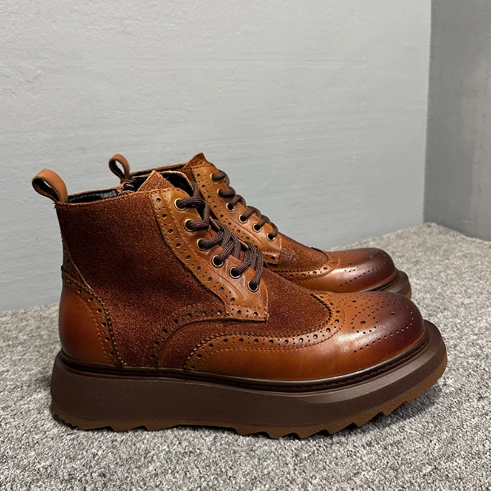 

Men's genuine leather high-top workwear style with brock engraved patterns and hand-painted colors, thick sole.