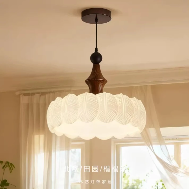 

Французский винтажный подвесной светильник в кремовом стиле для ресторана, кухни, гостиной, спальни, кабинета, ретро-лампа цвета орехового дерева для домашнего декора